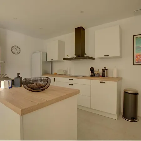 Гостевой дом Maison De L'aiguillon 2*