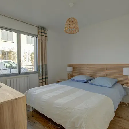 Maison De L'aiguillon Guest house